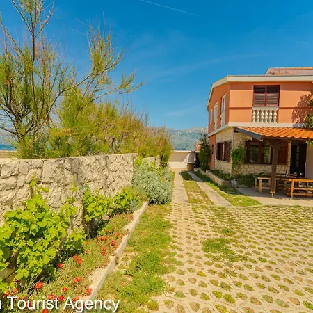 Ata Appartement *