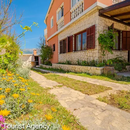 Ata Appartement